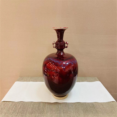 钧瓷喜瓶-中国红