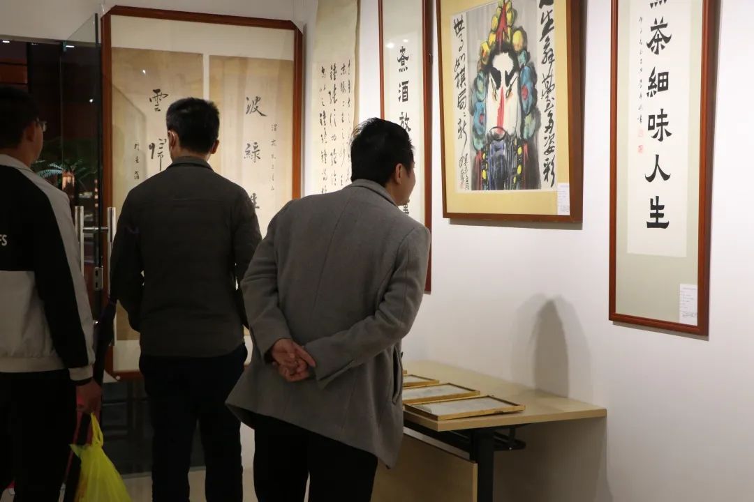 现场|花地艺拍2022秋拍预展现场盛况直击，明日中国书画专场开拍！