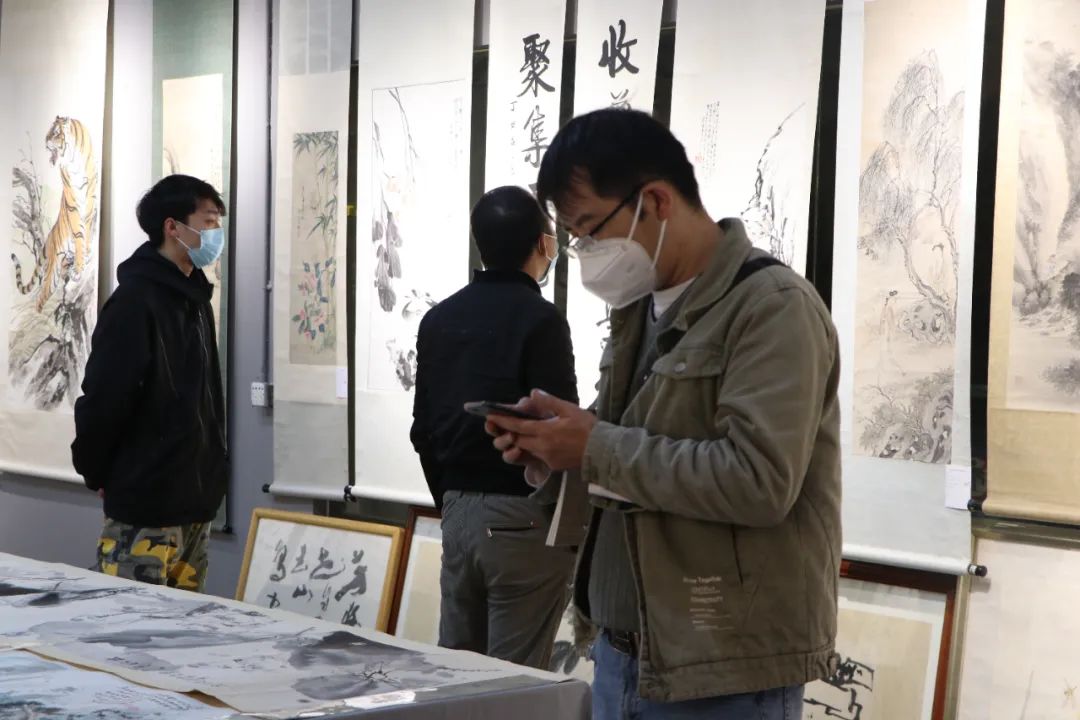 现场|花地艺拍2022秋拍预展现场盛况直击，明日中国书画专场开拍！